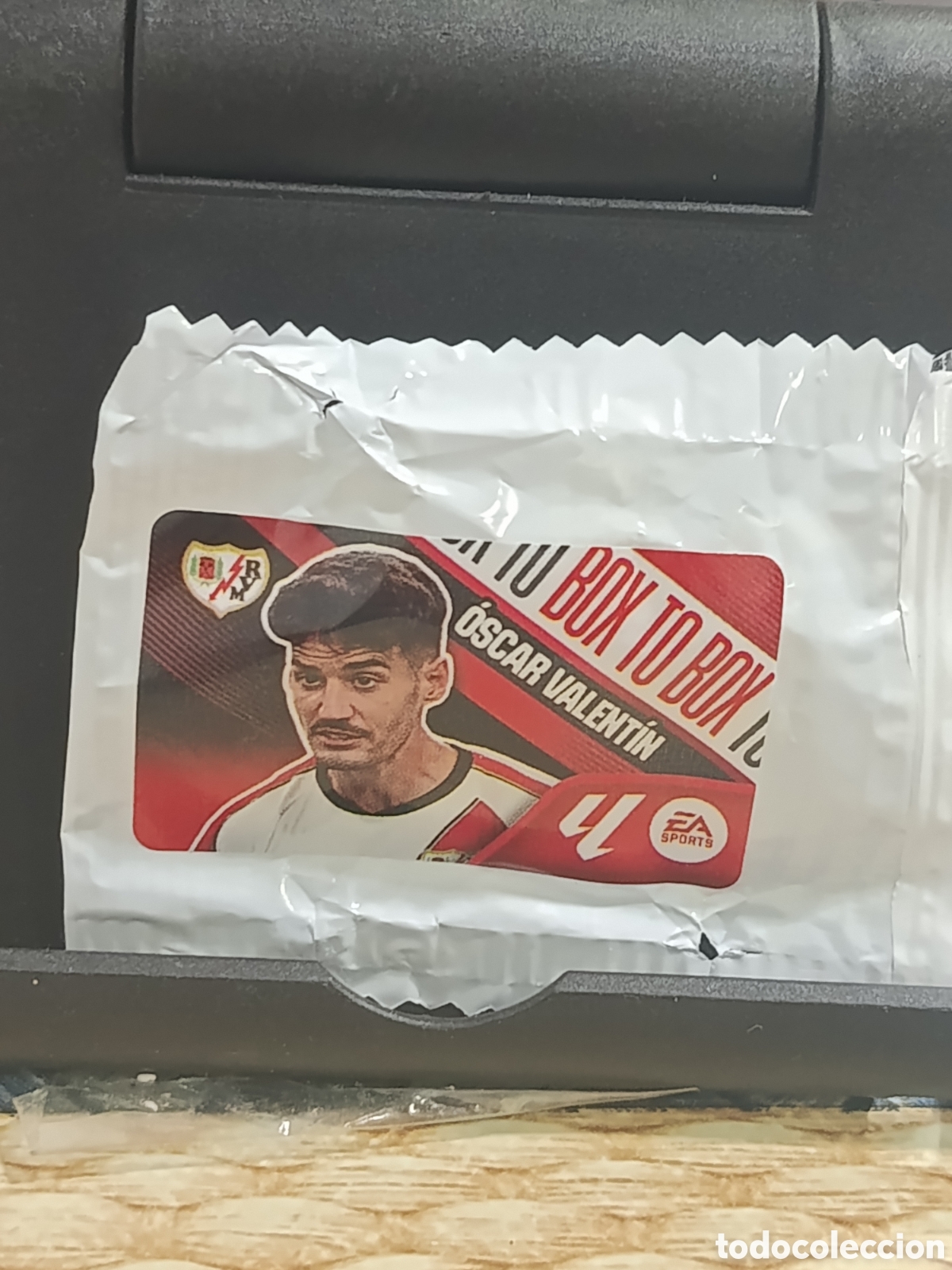 Coleccionismo cromos antiguos: OSCAR VALENTIN RAYO VALLECANO BOX TO BOX CROMO CHICLE LIGA ESTE 26 27 2026 2027 PANINI