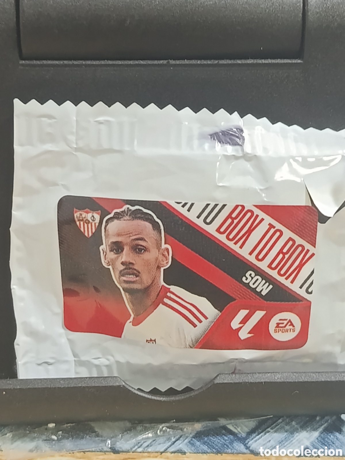 Coleccionismo cromos antiguos: SOW SEVILLA BOX TO BOX CROMO CHICLE LIGA ESTE 26 27 2026 2027 PANINI