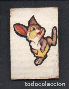 Coleccionismo cromos antiguos: CROMO, ADHESIVO, PEGATINA DE LOS A&Ntilde;OS 80 - CONEJITO TAMBOR, DEL ALBUM DE WALT DISNEY. SIN PEGAR