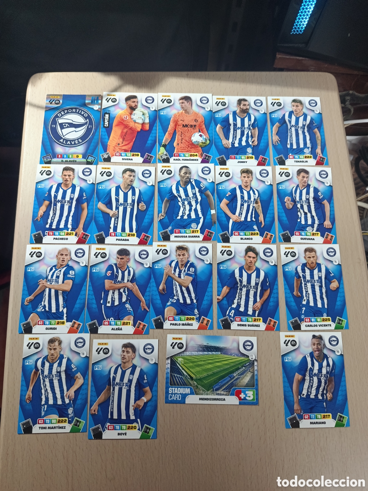 Coleccionismo cromos antiguos: DEPORTIVO ALAVES LOTE 19 CROMOS EQUIPO COMPLETO LIGA ADRENALYN 25 26 2025 2026 PANINI