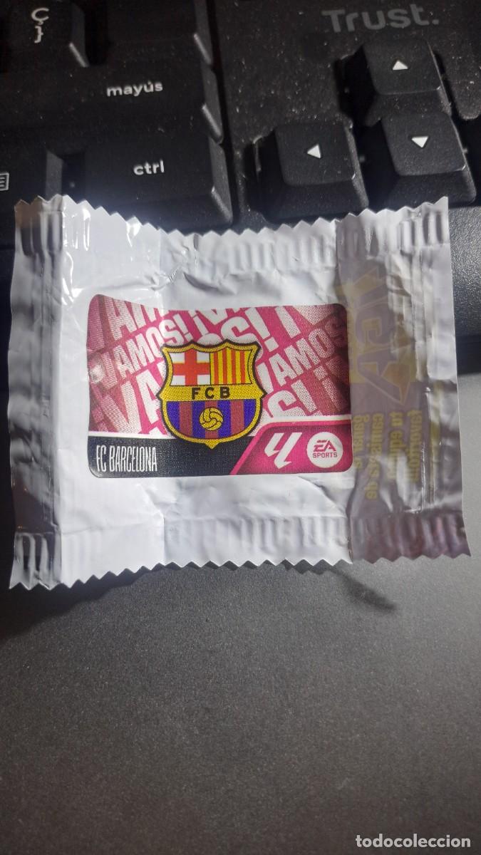 Coleccionismo cromos antiguos: CROMO ESCUDO BARCELONA CHICLE LIGA 2026 2027 26 27 ESTE PANINI NUNCA PEGADO