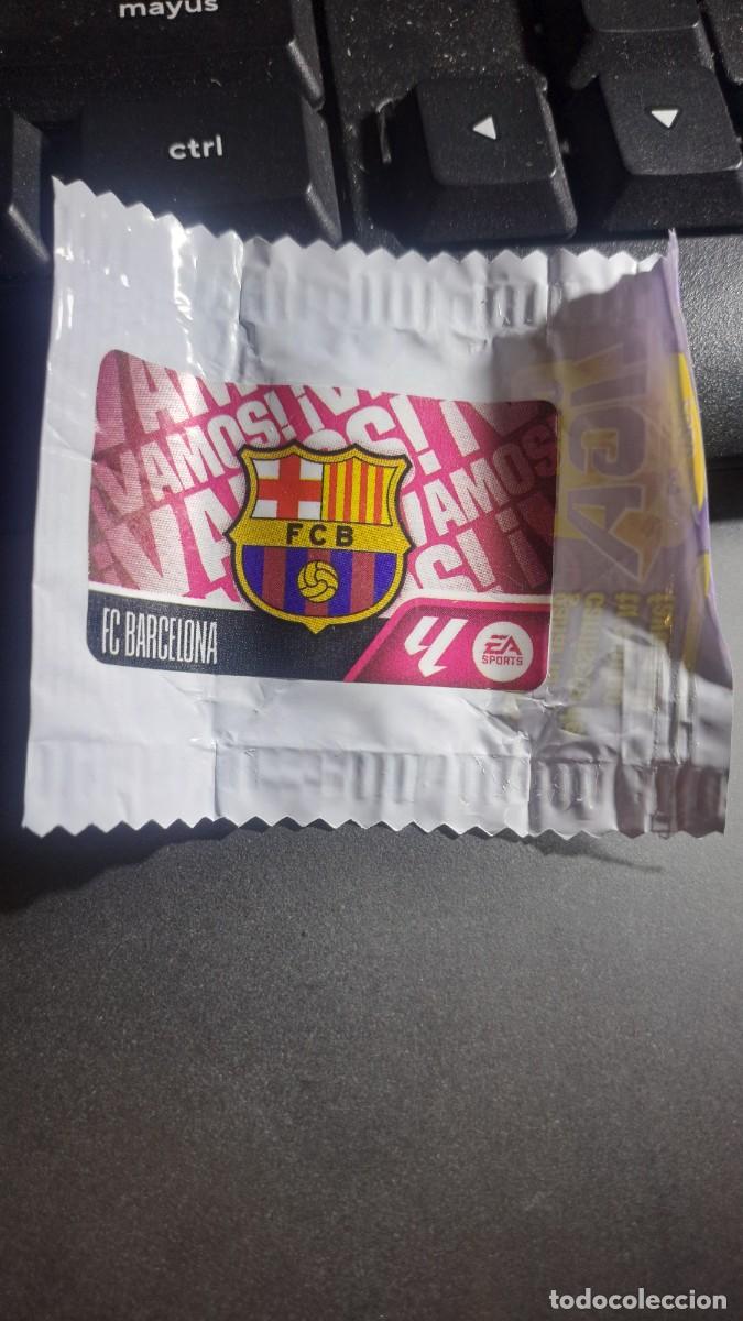 Coleccionismo cromos antiguos: CROMO ESCUDO BARCELONA CHICLE LIGA 2026 2027 26 27 ESTE PANINI NUNCA PEGADO