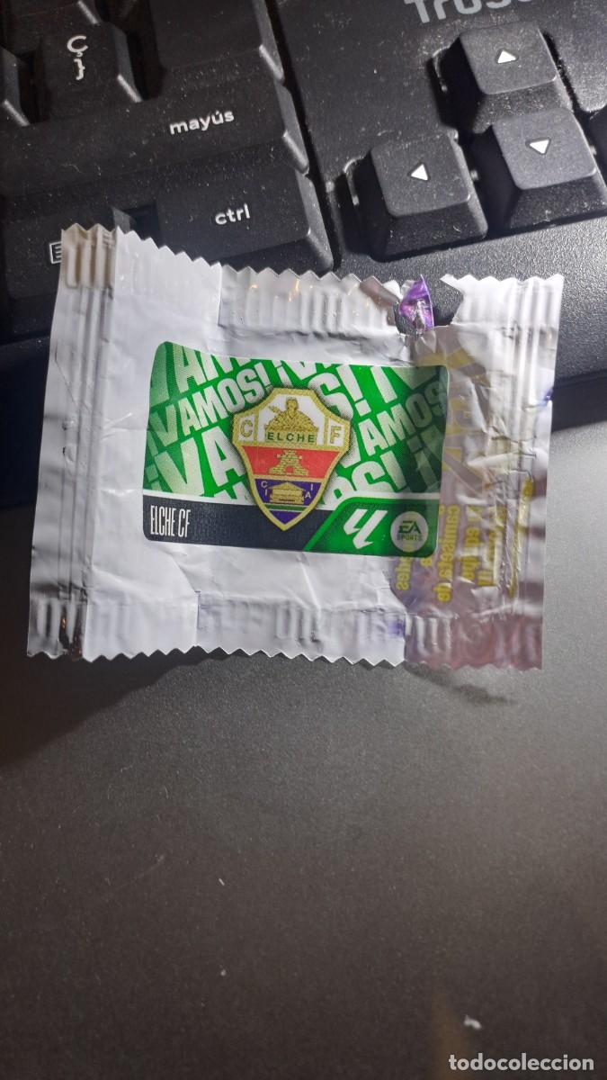 Coleccionismo cromos antiguos: CROMO ESCUDO ELCHE CHICLE LIGA 2026 2027 26 27 ESTE PANINI NUNCA PEGADO