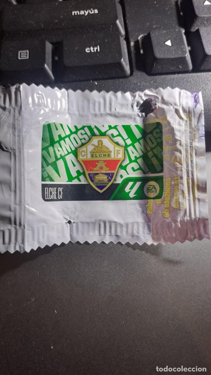 Coleccionismo cromos antiguos: CROMO ESCUDO ELCHE CHICLE LIGA 2026 2027 26 27 ESTE PANINI NUNCA PEGADO