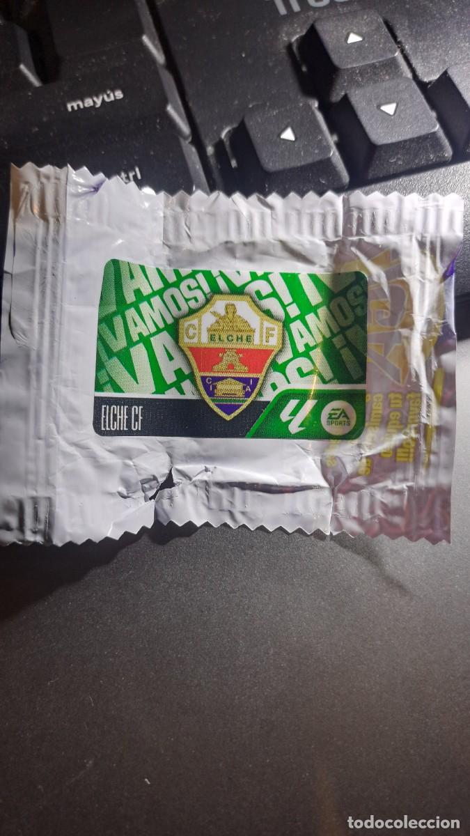 Coleccionismo cromos antiguos: CROMO ESCUDO ELCHE CHICLE LIGA 2026 2027 26 27 ESTE PANINI NUNCA PEGADO