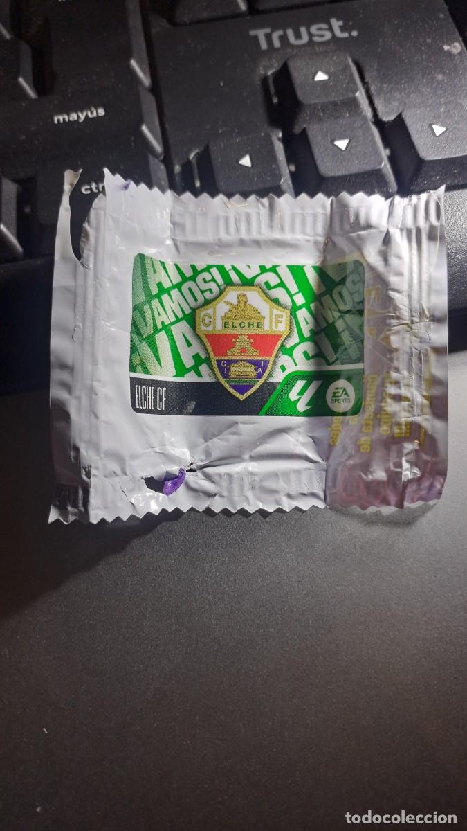 Coleccionismo cromos antiguos: CROMO ESCUDO ELCHE CHICLE LIGA 2026 2027 26 27 ESTE PANINI NUNCA PEGADO