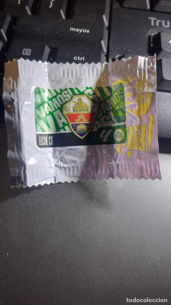 Coleccionismo cromos antiguos: CROMO ESCUDO ELCHE CHICLE LIGA 2026 2027 26 27 ESTE PANINI NUNCA PEGADO
