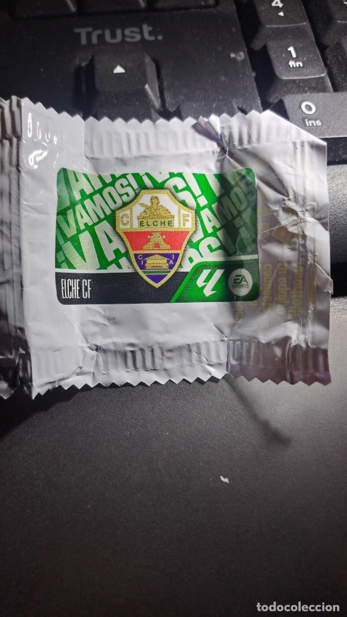 Coleccionismo cromos antiguos: CROMO ESCUDO ELCHE CHICLE LIGA 2026 2027 26 27 ESTE PANINI NUNCA PEGADO