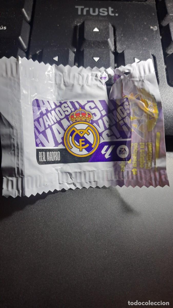 Coleccionismo cromos antiguos: CROMO ESCUDO REAL MADRID CHICLE LIGA 2026 2027 26 27 ESTE PANINI NUNCA PEGADO