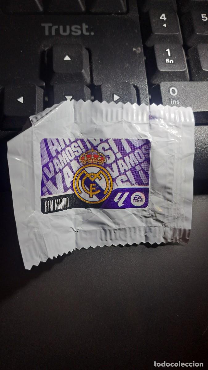 Coleccionismo cromos antiguos: CROMO ESCUDO REAL MADRID CHICLE LIGA 2026 2027 26 27 ESTE PANINI NUNCA PEGADO