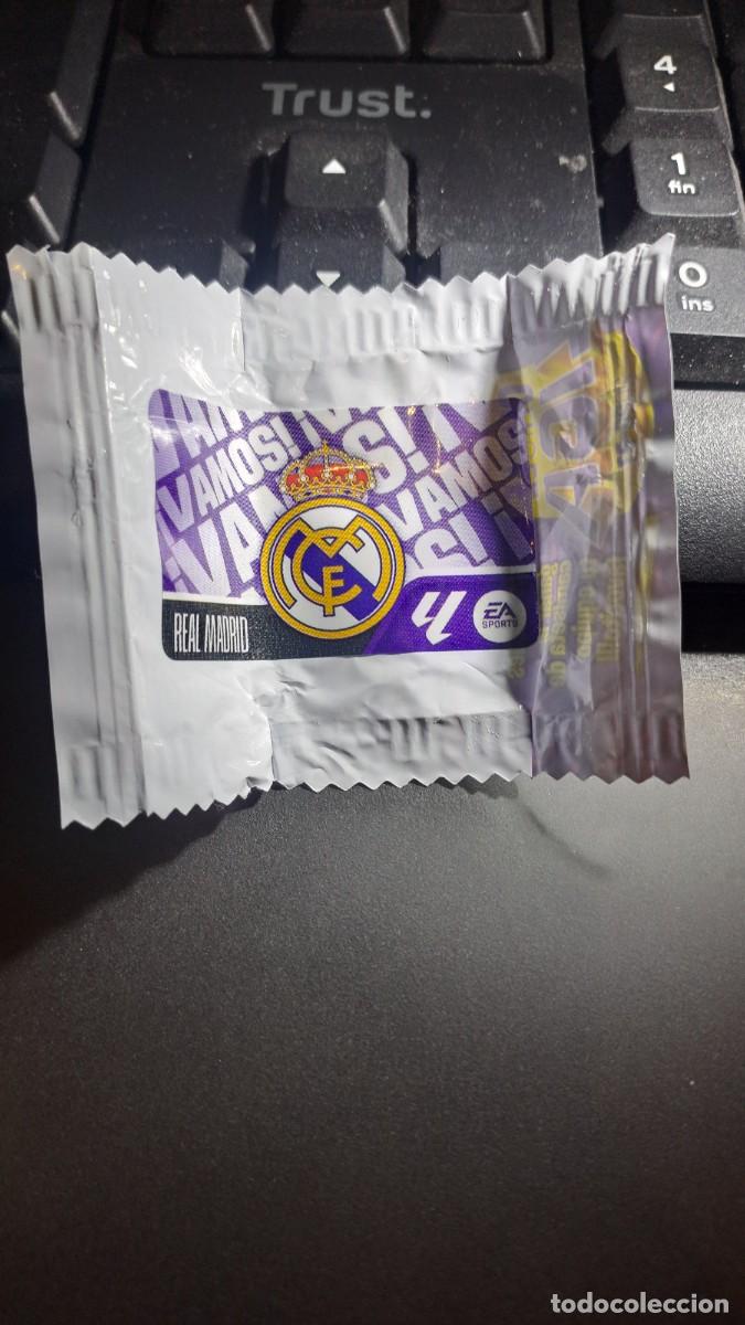 Coleccionismo cromos antiguos: CROMO ESCUDO REAL MADRID CHICLE LIGA 2026 2027 26 27 ESTE PANINI NUNCA PEGADO