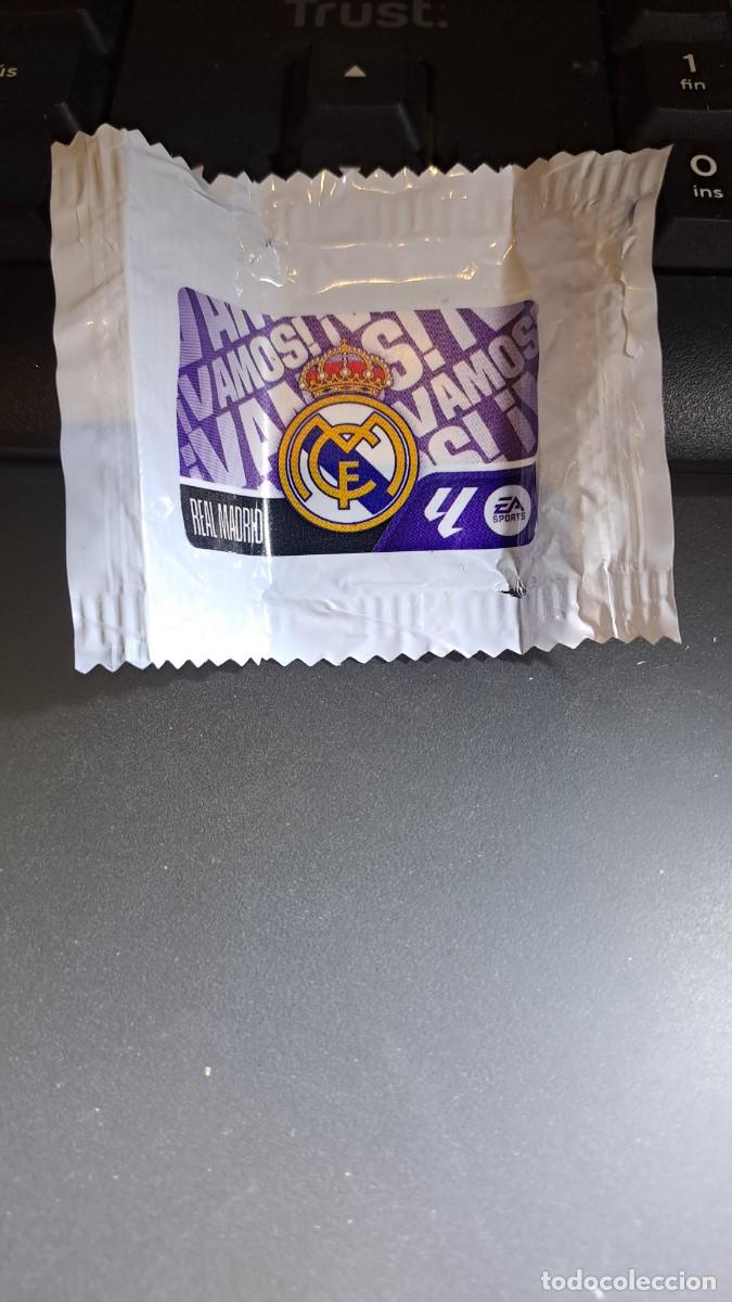 Coleccionismo cromos antiguos: CROMO ESCUDO REAL MADRID CHICLE LIGA 2026 2027 26 27 ESTE PANINI NUNCA PEGADO