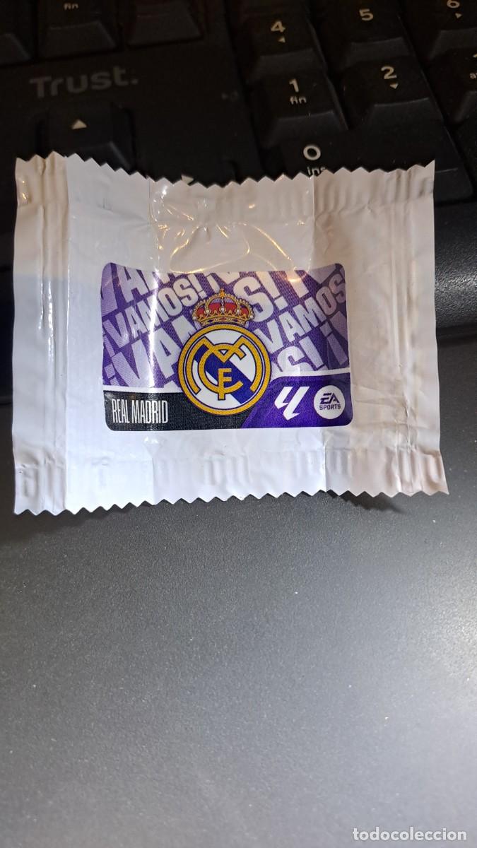 Coleccionismo cromos antiguos: CROMO ESCUDO REAL MADRID CHICLE LIGA 2026 2027 26 27 ESTE PANINI NUNCA PEGADO