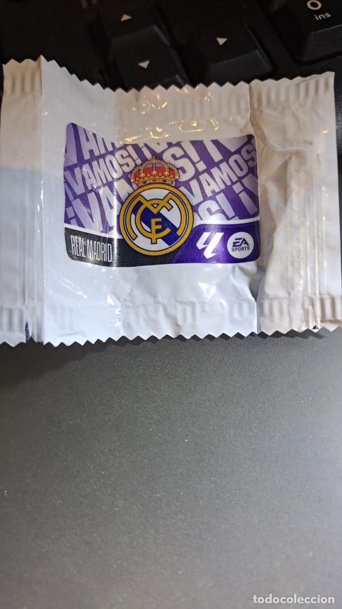 Coleccionismo cromos antiguos: CROMO ESCUDO REAL MADRID CHICLE LIGA 2026 2027 26 27 ESTE PANINI NUNCA PEGADO