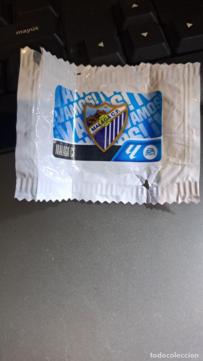 Coleccionismo cromos antiguos: CROMO ESCUDO MALAGA CHICLE LIGA 2026 2027 26 27 ESTE PANINI NUNCA PEGADO
