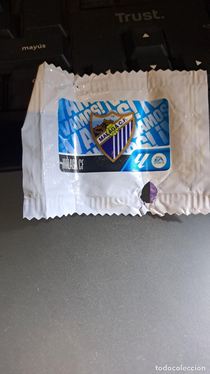 Coleccionismo cromos antiguos: CROMO ESCUDO MALAGA CHICLE LIGA 2026 2027 26 27 ESTE PANINI NUNCA PEGADO