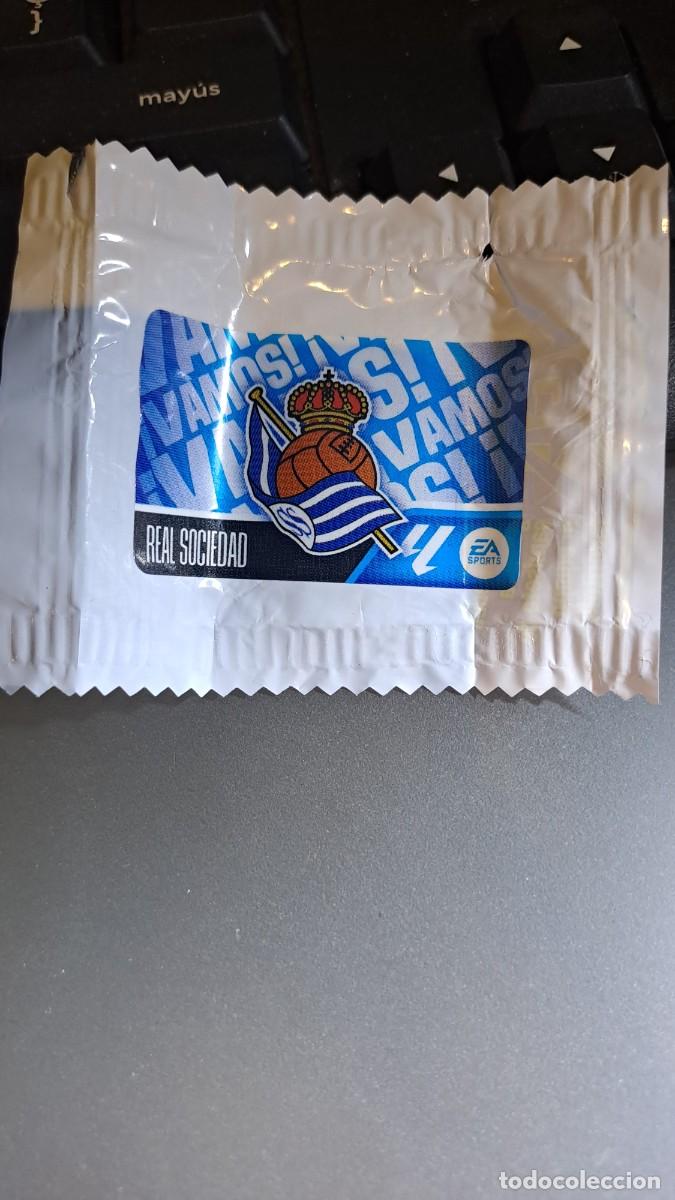 Sammeln alte Sammelbilder: CROMO ESCUDO REAL SOCIEDAD CHICLE LIGA 2026 2027 26 27 ESTE PANINI NUNCA PEGADO