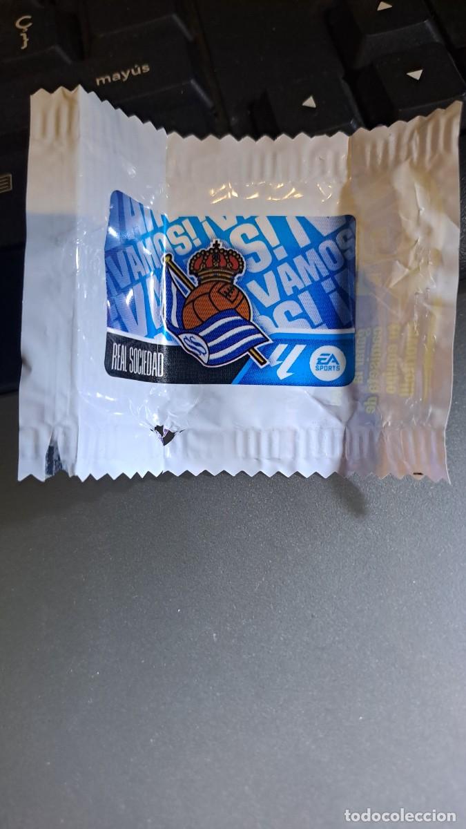 Sammeln alte Sammelbilder: CROMO ESCUDO REAL SOCIEDAD CHICLE LIGA 2026 2027 26 27 ESTE PANINI NUNCA PEGADO