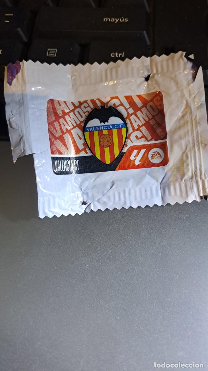 Coleccionismo cromos antiguos: CROMO ESCUDO VALENCIA CHICLE LIGA 2026 2027 26 27 ESTE PANINI NUNCA PEGADO