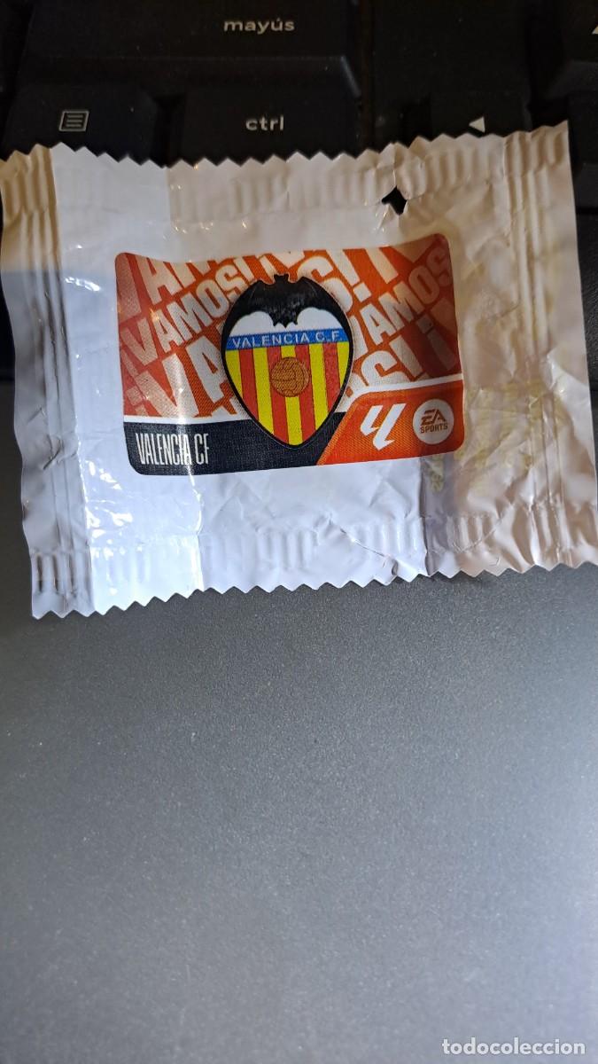 Coleccionismo cromos antiguos: CROMO ESCUDO VALENCIA CHICLE LIGA 2026 2027 26 27 ESTE PANINI NUNCA PEGADO