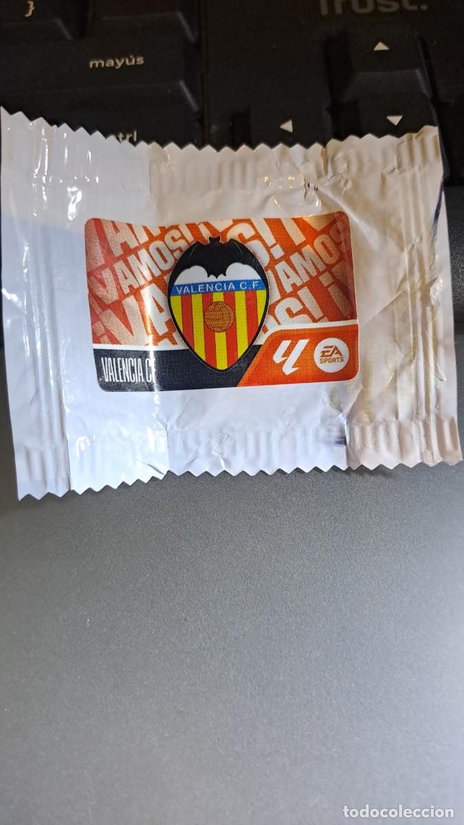 Coleccionismo cromos antiguos: CROMO ESCUDO VALENCIA CHICLE LIGA 2026 2027 26 27 ESTE PANINI NUNCA PEGADO