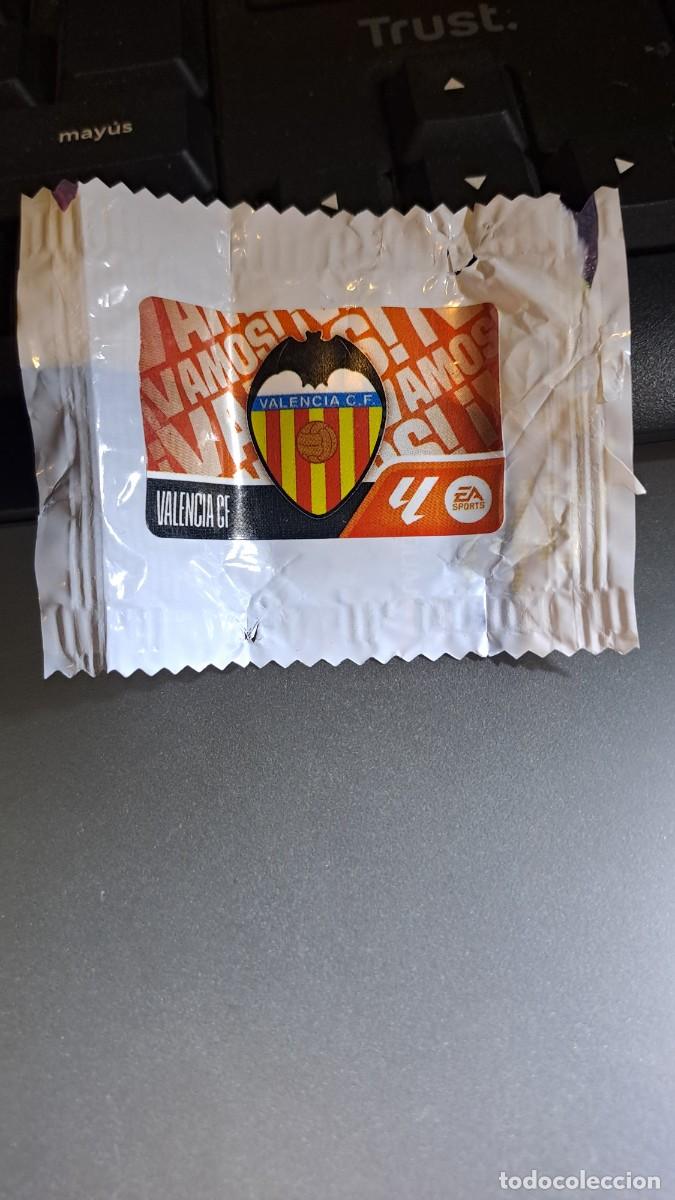 Coleccionismo cromos antiguos: CROMO ESCUDO VALENCIA CHICLE LIGA 2026 2027 26 27 ESTE PANINI NUNCA PEGADO
