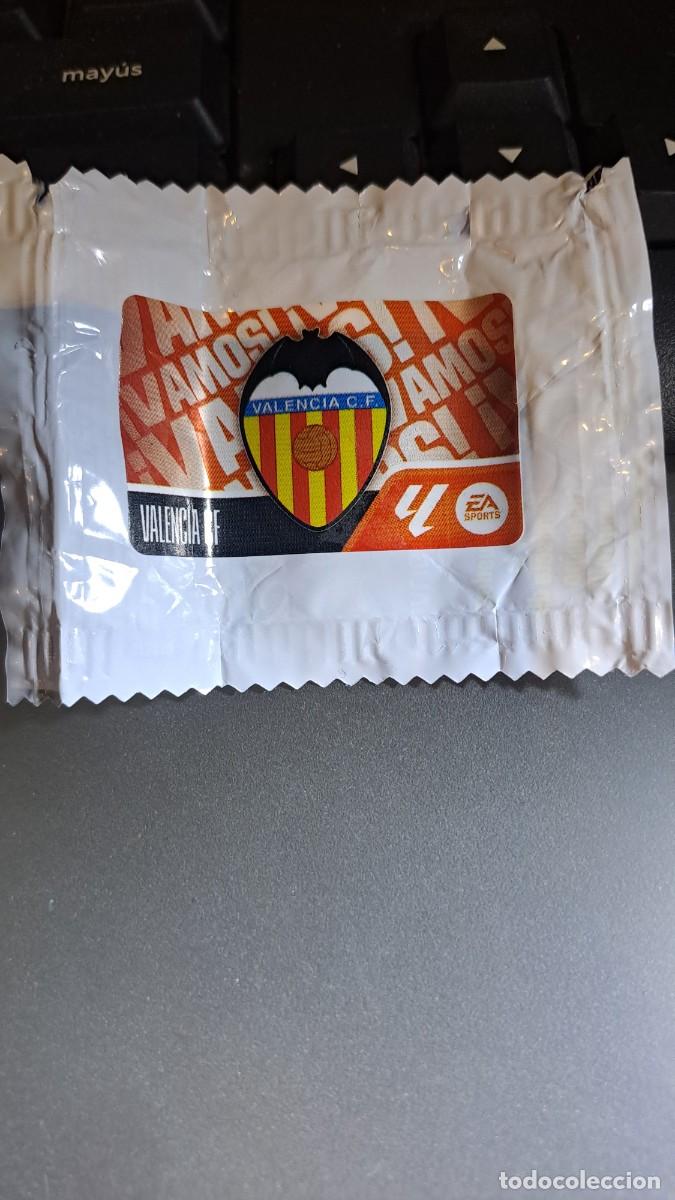 Coleccionismo cromos antiguos: CROMO ESCUDO VALENCIA CHICLE LIGA 2026 2027 26 27 ESTE PANINI NUNCA PEGADO