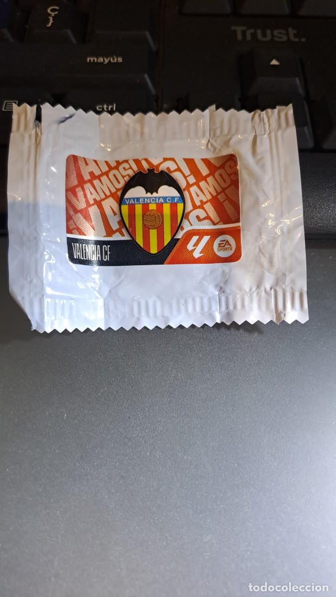 Coleccionismo cromos antiguos: CROMO ESCUDO VALENCIA CHICLE LIGA 2026 2027 26 27 ESTE PANINI NUNCA PEGADO