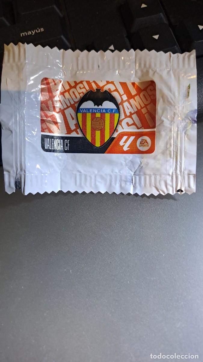 Coleccionismo cromos antiguos: CROMO ESCUDO VALENCIA CHICLE LIGA 2026 2027 26 27 ESTE PANINI NUNCA PEGADO