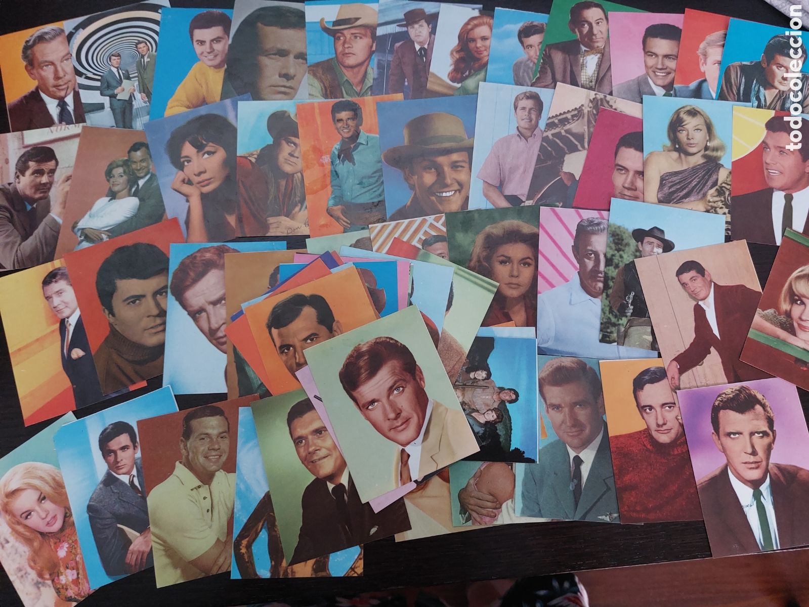 Coleccionismo cromos antiguos: 64 cromos Estrellas de la T. V. a&ntilde;o 1967