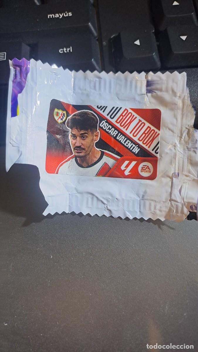 Coleccionismo cromos antiguos: CROMO OSCAR VALENTIN BOX TO BOX RAYO VALLECANO CHICLE LIGA 2026 2027 26 27 ESTE PANINI NUNCA PEGADO