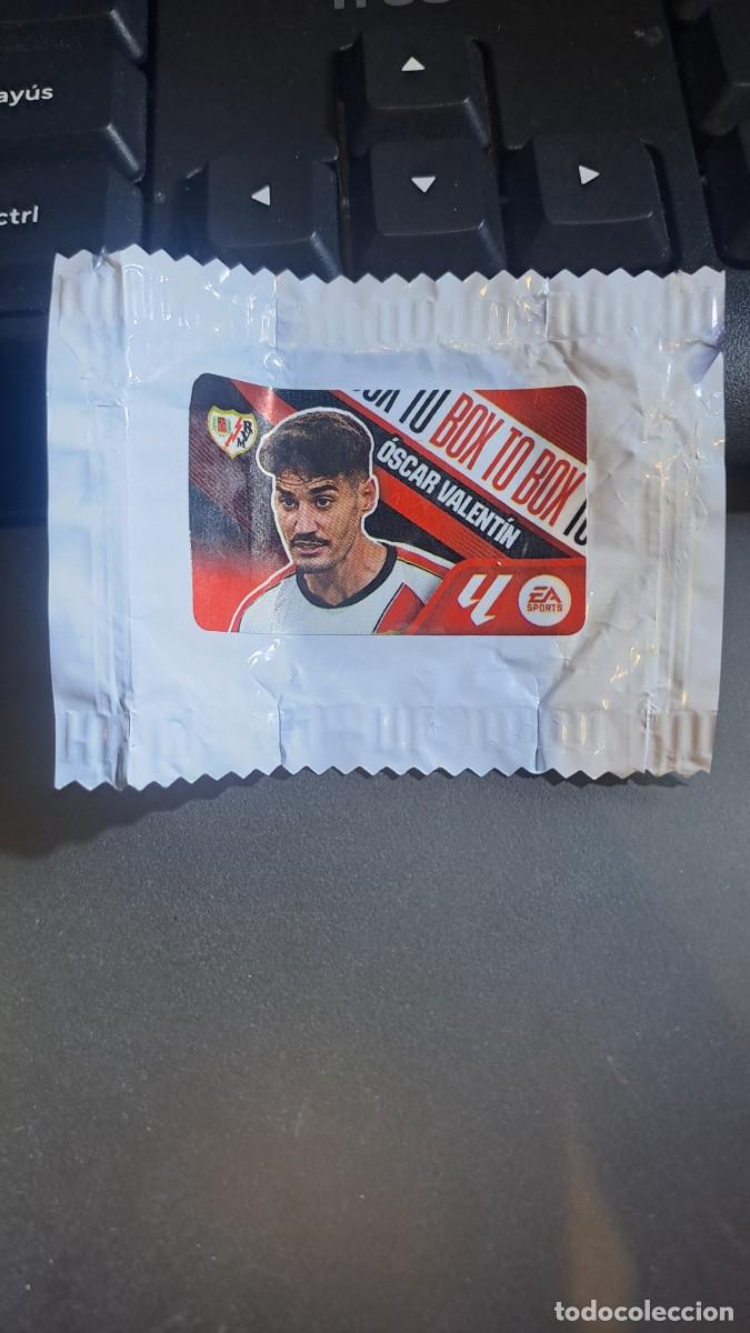 Coleccionismo cromos antiguos: CROMO OSCAR VALENTIN BOX TO BOX RAYO VALLECANO CHICLE LIGA 2026 2027 26 27 ESTE PANINI NUNCA PEGADO