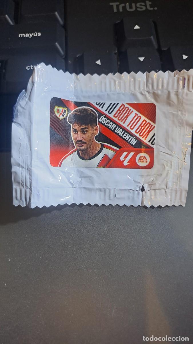 Coleccionismo cromos antiguos: CROMO OSCAR VALENTIN BOX TO BOX RAYO VALLECANO CHICLE LIGA 2026 2027 26 27 ESTE PANINI NUNCA PEGADO