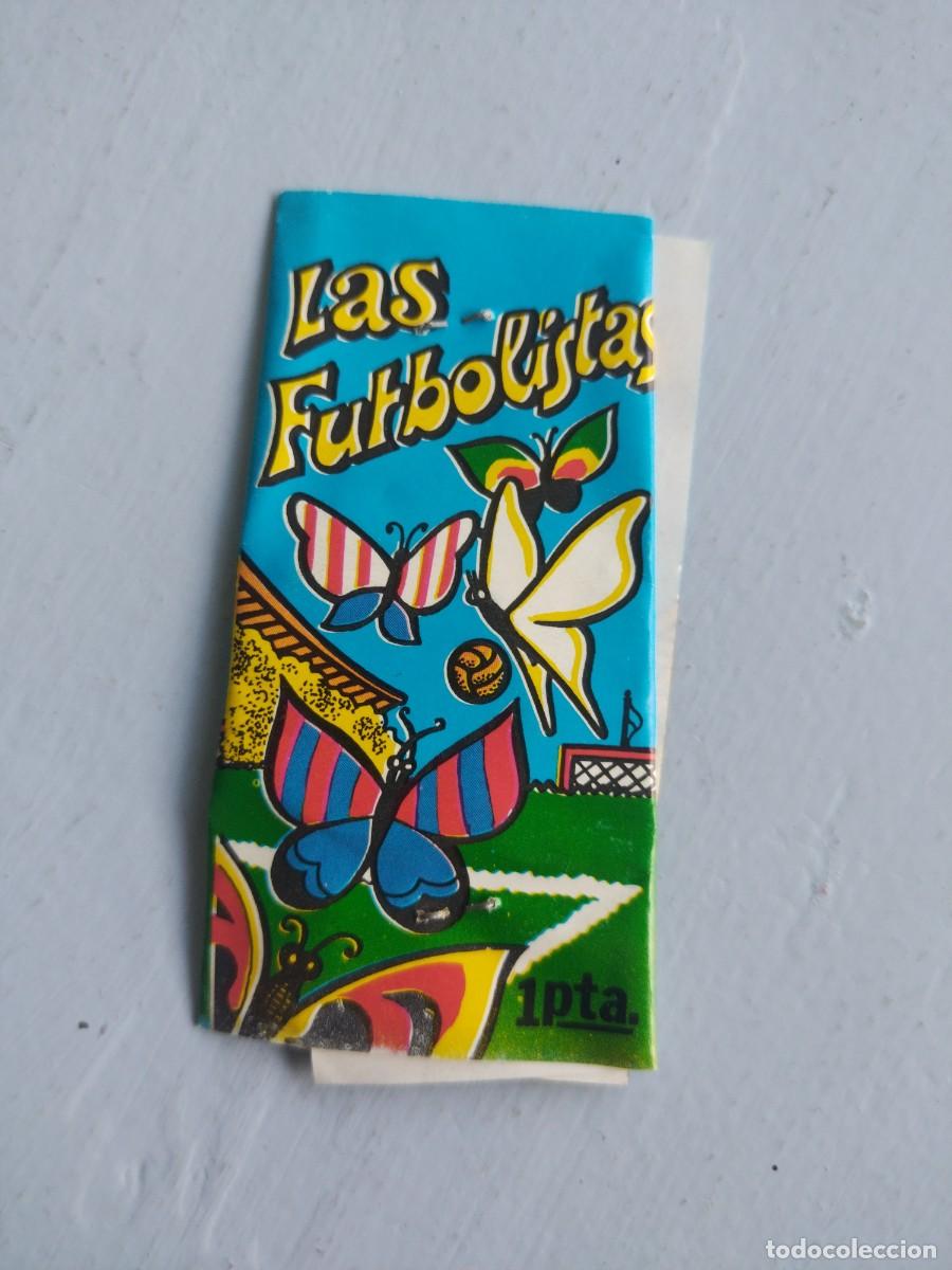 Coleccionismo cromos antiguos: SOBRE DE CROMOS SIN ABRIR LAS FUTBOLISTAS