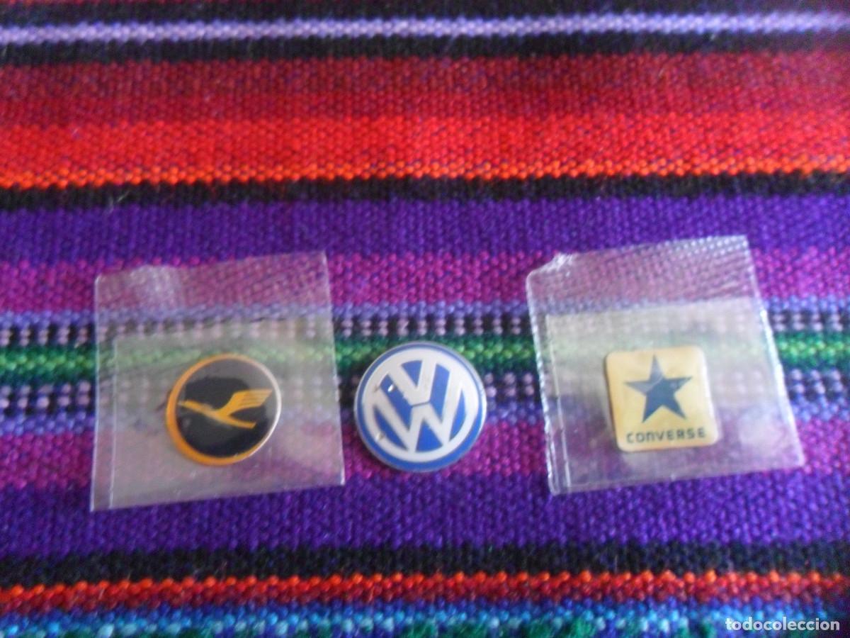 Coleccionismo cromos antiguos: EN BLISTER 2 CROMO ADHESIVO MARCA CONVERSE Y LUFTHANSA. REGALO ESCUDO VOLSWAGEN. 1,5 CMS DI&Aacute;METRO.