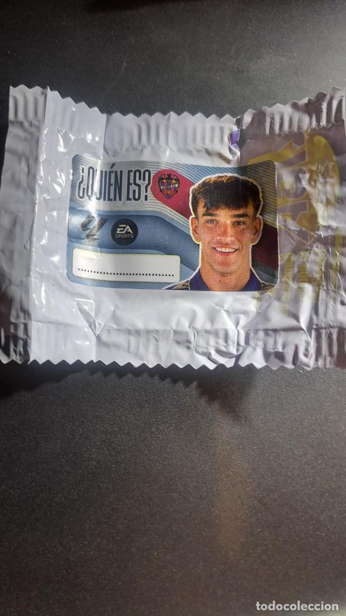 Coleccionismo cromos antiguos: CROMO CARLOS ESPI &iquest;QUIEN ES? LEVANTE CHICLE LIGA 2026 2027 26 27 ESTE PANINI NUNCA PEGADO