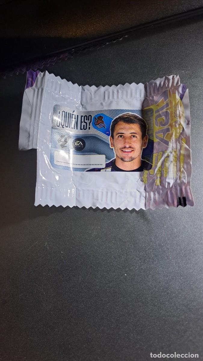 Coleccionismo cromos antiguos: CROMO OYARZABAL &iquest;QUIEN ES? REAL SOCIEDAD CHICLE LIGA 2026 2027 26 27 ESTE PANINI NUNCA PEGADO