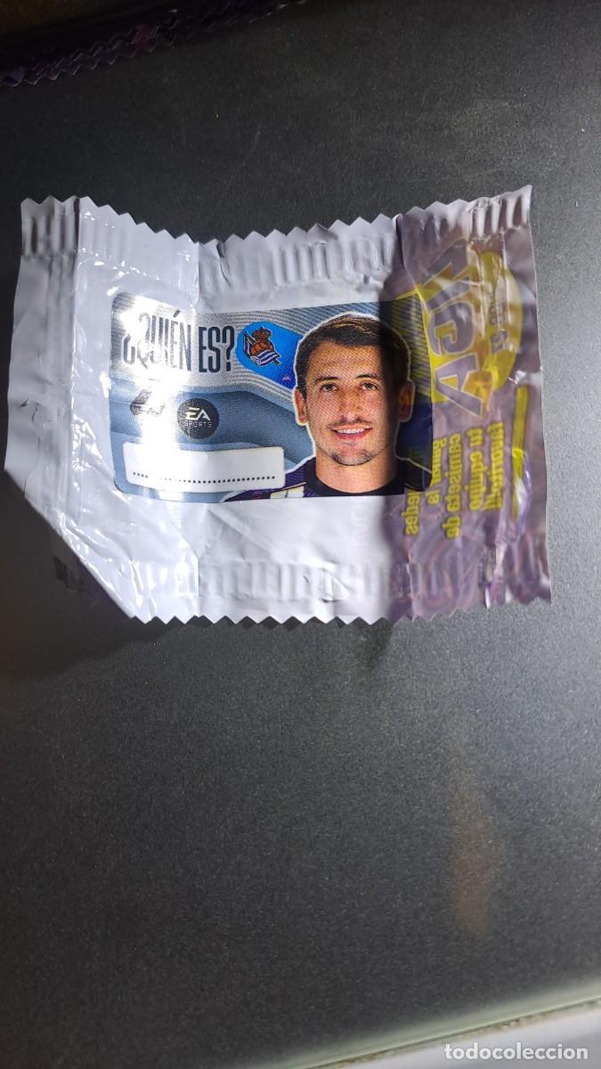 Coleccionismo cromos antiguos: CROMO OYARZABAL &iquest;QUIEN ES? REAL SOCIEDAD CHICLE LIGA 2026 2027 26 27 ESTE PANINI NUNCA PEGADO