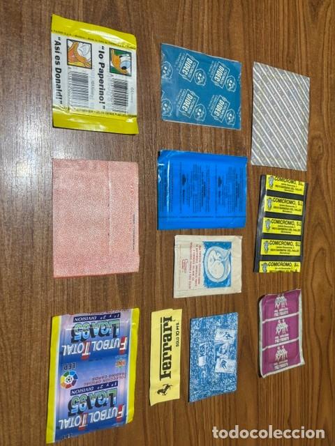 Coleccionismo cromos antiguos: Lote de 11 sobres de cromos antiguos, sin abrir