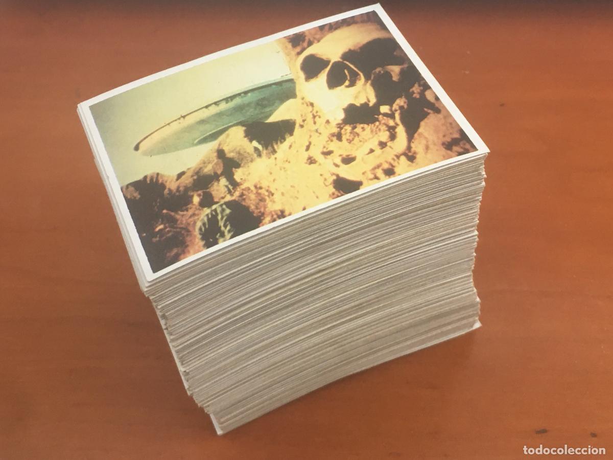Coleccionismo cromos antiguos: V los visitantes editorial maga coleccion 241 cromos nuevos de sobre sin pegar casi completa
