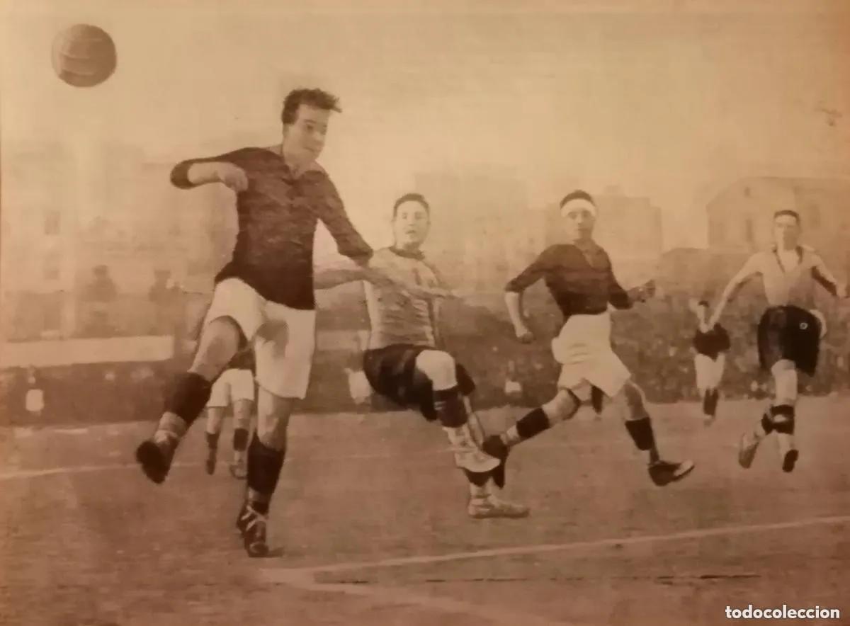 Colecionismo Cromos antigos: FOOT-BALL N&ordm; 22 - Espa&ntilde;a - Martinenc - 1922 - ESCENAS INTERESANTES - CHOCOLATES Torras