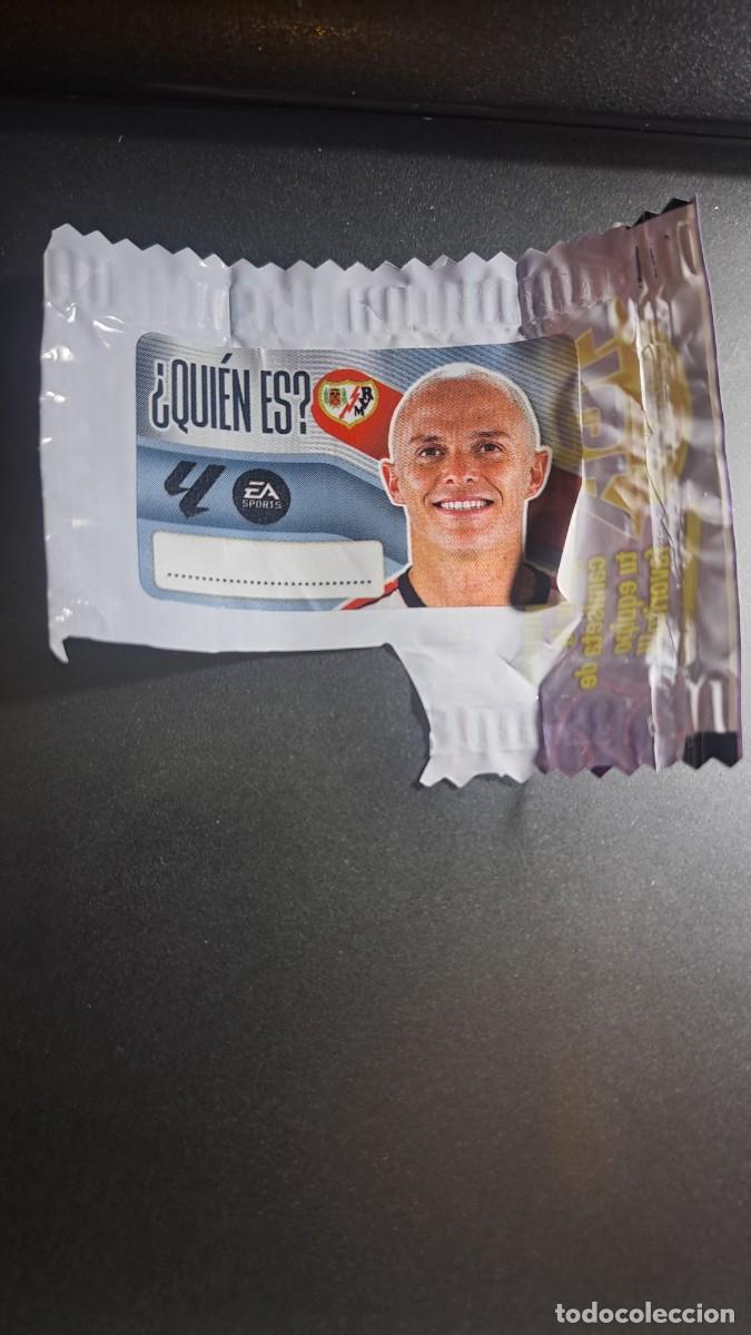 Coleccionismo cromos antiguos: CROMO ISI &iquest;QUIEN ES? RAYO VALLECANO CHICLE LIGA 2026 2027 26 27 ESTE PANINI NUNCA PEGADO