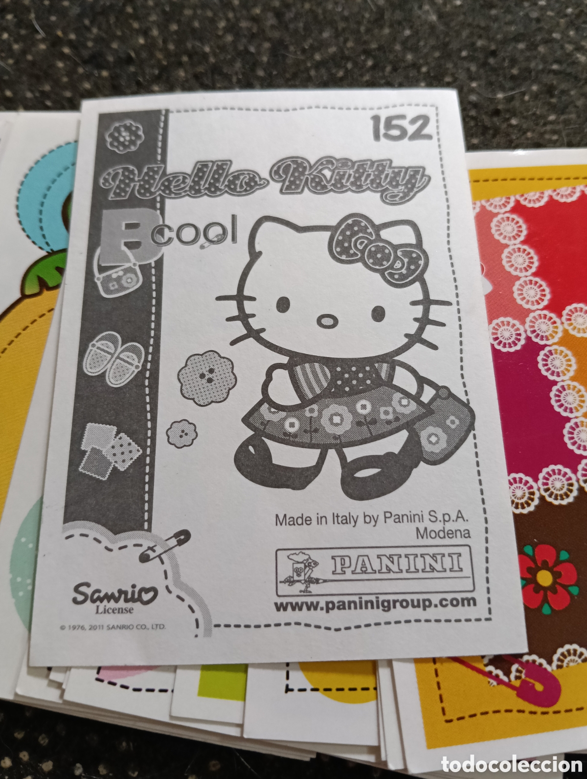 Coleccionismo cromos antiguos: Lote de 35 cromos Cromo Hello Kitty Bcool, sin pegar - Foto 2