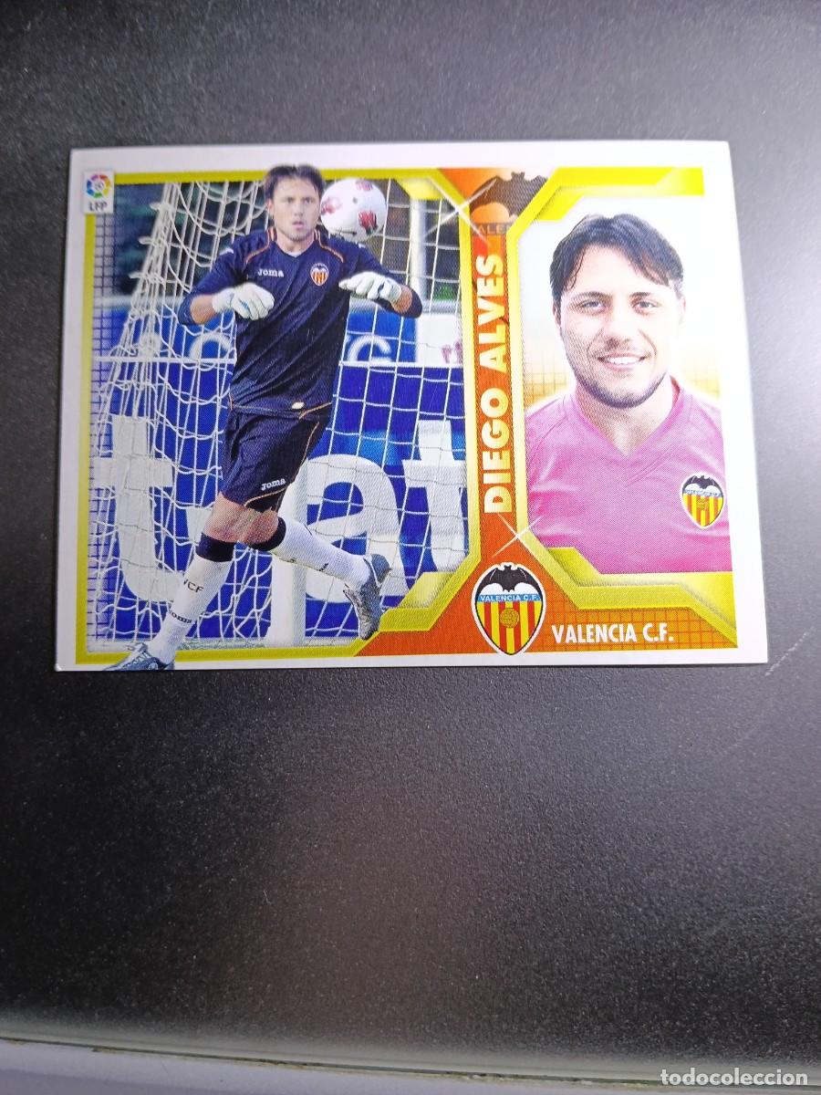 Coleccionismo cromos antiguos: CROMO DIEGO ALVES 2 VALENCIA LIGA 11 12 2011 2012 ESTE PANINI NUNCA PEGADO