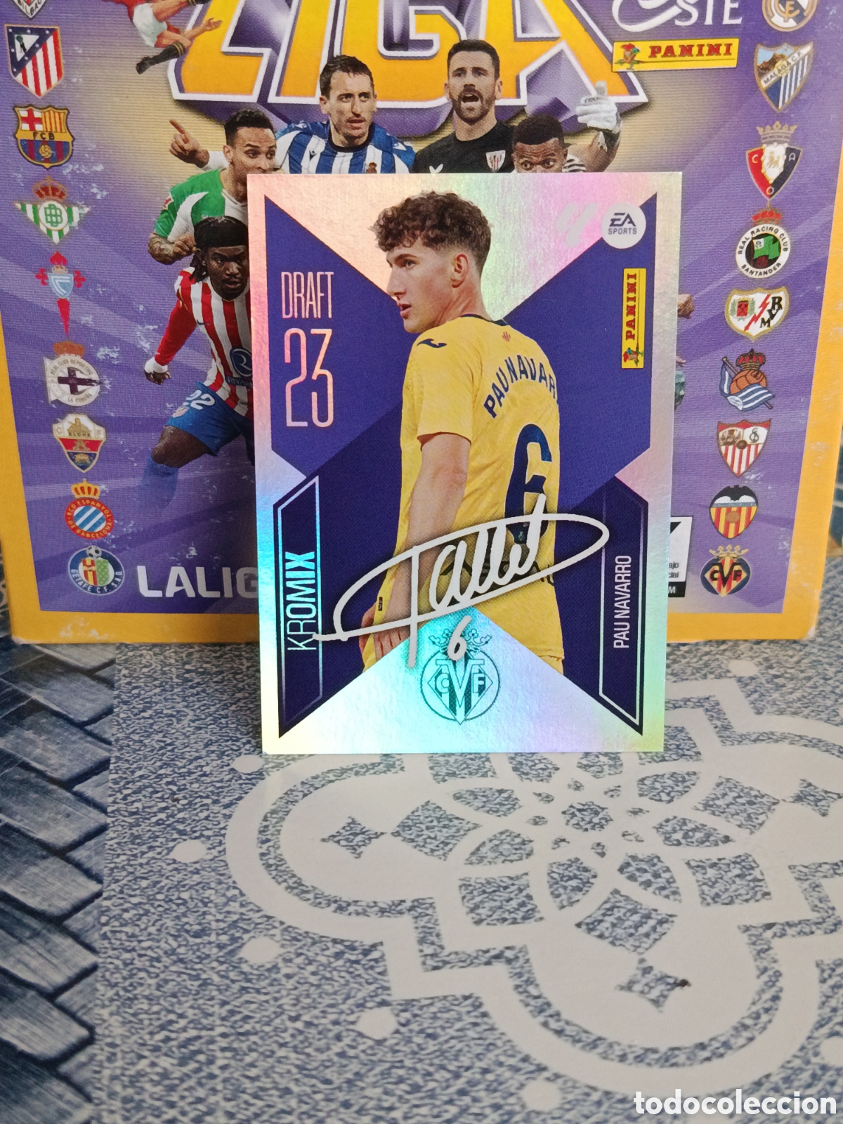 Collezionismo Figurine antiche: PAU NAVARRO VILLARREAL KROMIX DRAFT 23 N&ordm; 18 LIGA ESTE 26 27 2026 2027 PANINI