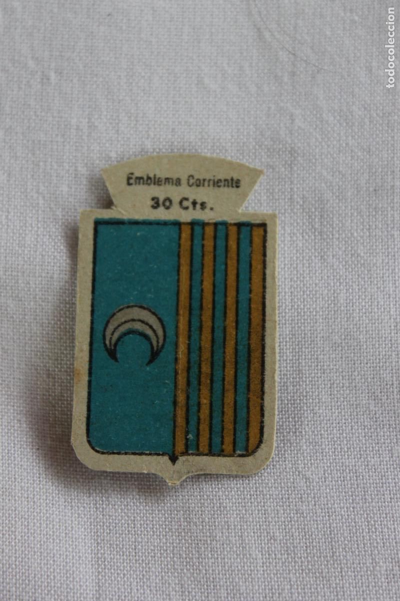 Collectable Antique Stickers: EMBLEMA AUXILIO SOCIAL APELLIDO ALFARO N&ordm; 129