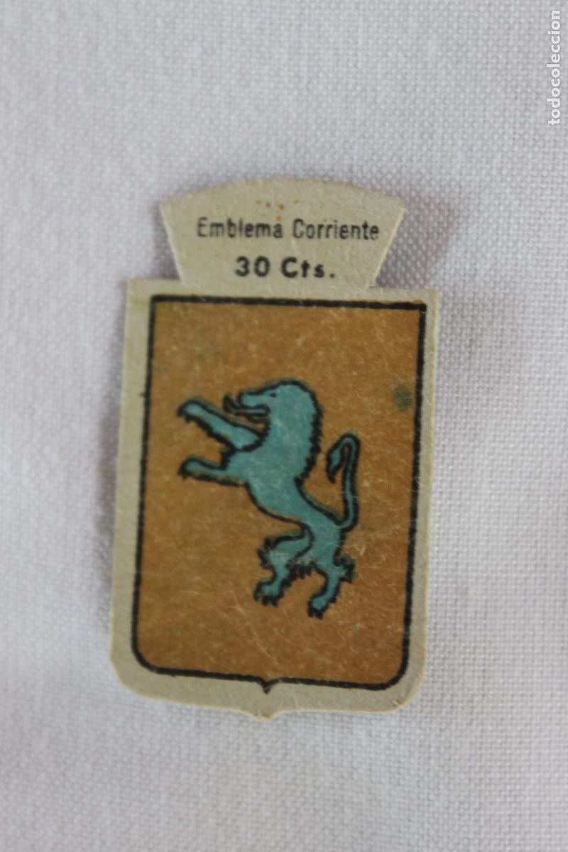 Coleccionismo cromos antiguos: EMBLEMA AUXILIO SOCIAL APELLIDO AGRAMONT N&ordm; 121