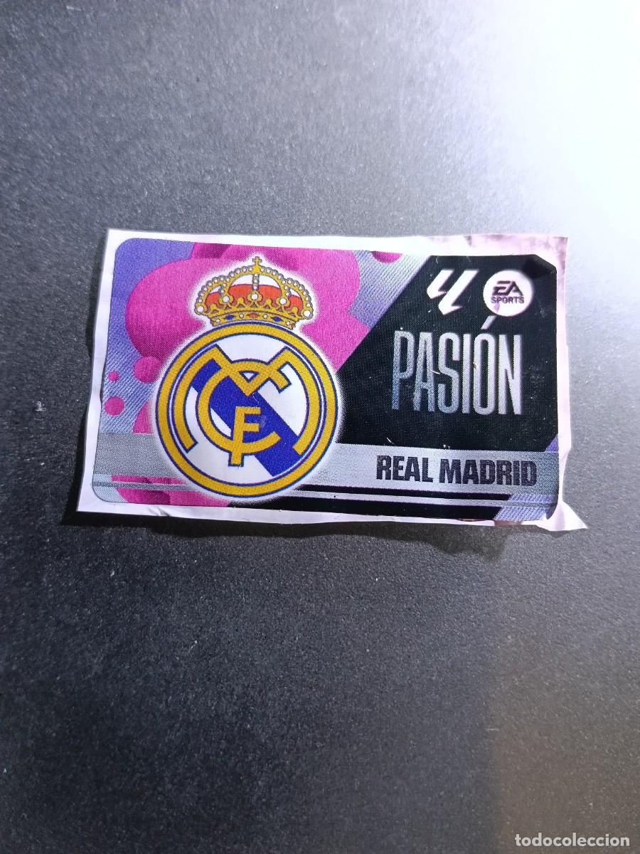 Coleccionismo cromos antiguos: CROMO ESCUDO REAL MADRID PASION CHICLE LIGA 2025 2026 25 26 ESTE PANINI NUNCA PEGADO
