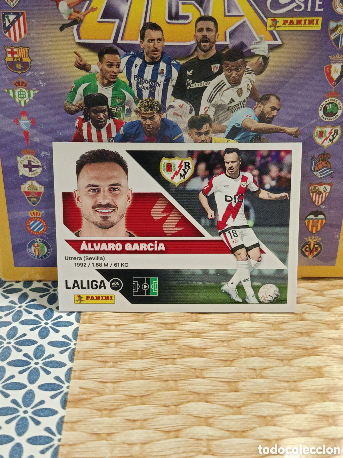 Collezionismo Figurine antiche: ALVARO GARCIA RAYO VALLECANO N&ordm; 18 LIGA ESTE 26 27 2026 2027 PANINI