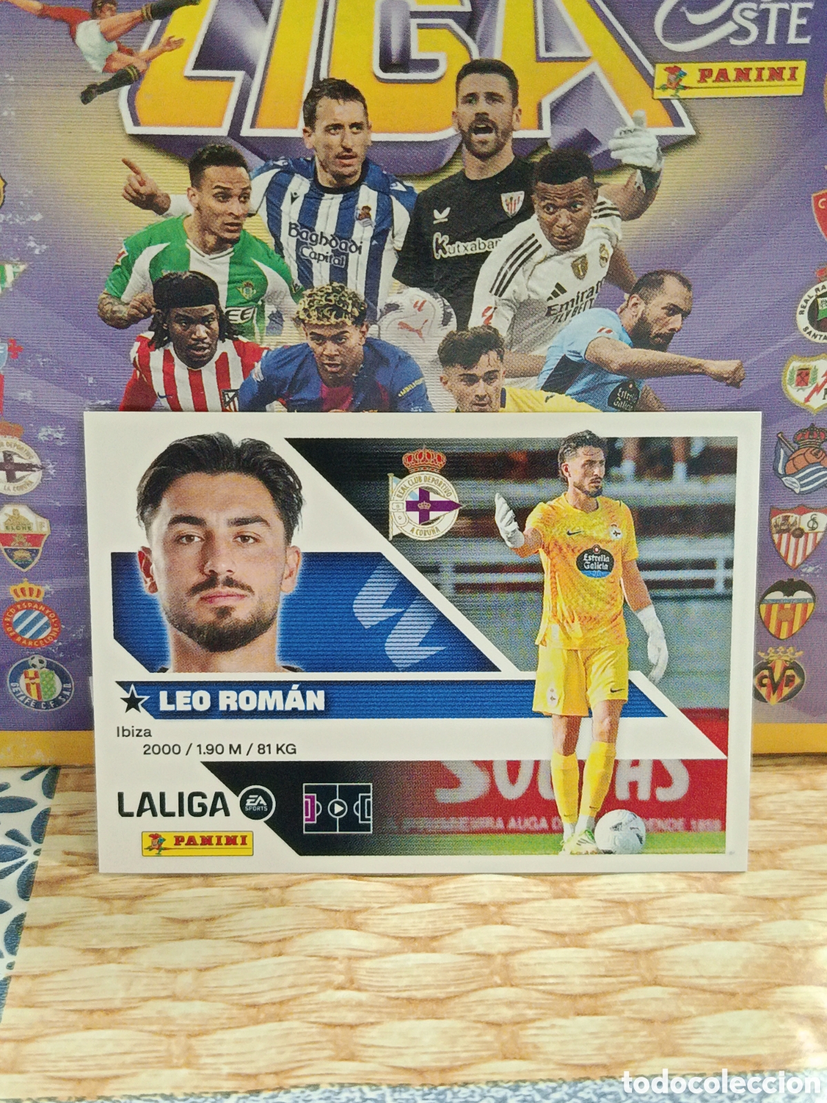 Collezionismo Figurine antiche: LEO ROMAN R.C. DEPORTIVO ULTIMOS FICHAJES N&ordm; 8 LIGA ESTE 26 27 2026 2027 PANINI